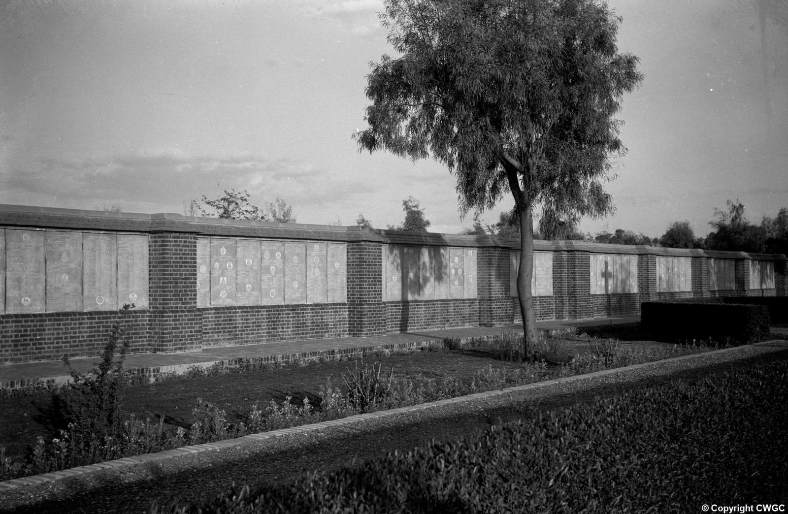 Basra Memorial Panel Wall, 1950s. © CWGC.